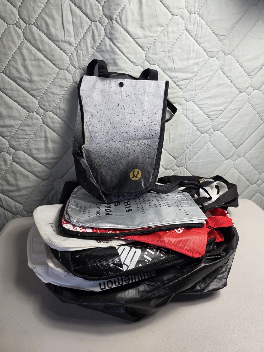 lululemon athletica Reusable Bags- Black/White/Red